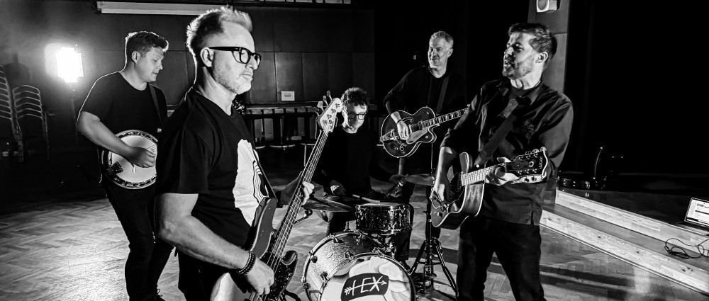 HEX sa teší získaným oceneniam a predstavuje svoju letnú novinku Iná ako ostatné