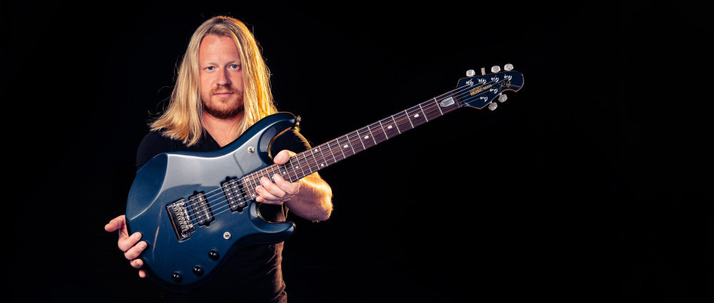 ADAM MALÍK - Baví mě sahat si na své schopnosti a hranici svých možností, jak při nahrávání, tak naživo