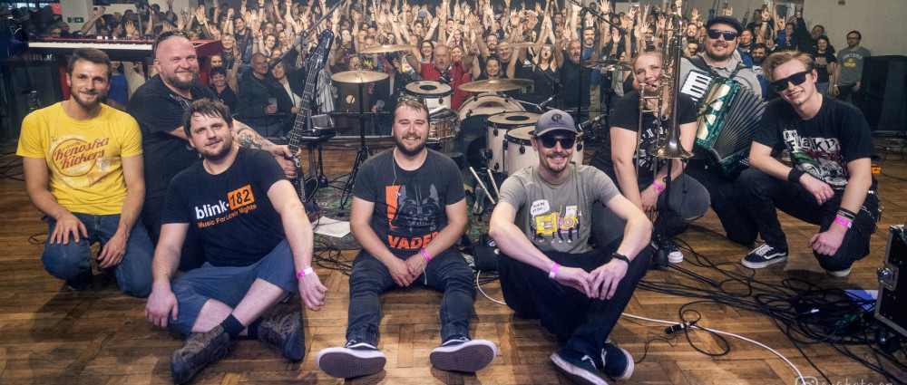 RAMBANBÁM vydává singly Napořád a Swinčík