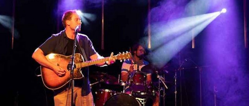 MALÁ MODRÁ OBLUDA vydává debutové album Kdybych byl obr 