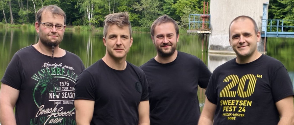 UNDER THE SKIN vydávají album Resistance