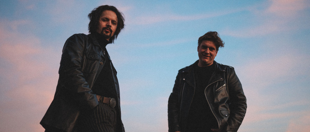 DEAD DOG LEGACY vydávají eponymní debut - Konec jako nový začátek, smrt jako proměna