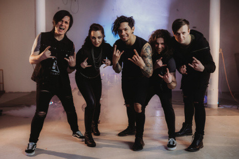 FICTIVE MARRY_rozhovor 2